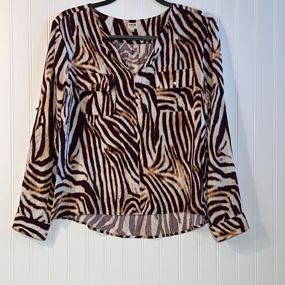 UNIQ Tribal Animal Print Blouse With V-Neck And Long Sleeve Size M